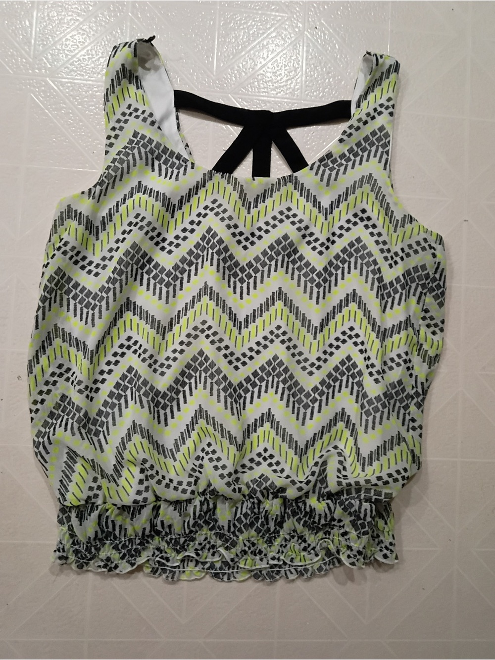 Deb Chevron Print Sleeveless Tank Top - White, Gray & Yellow